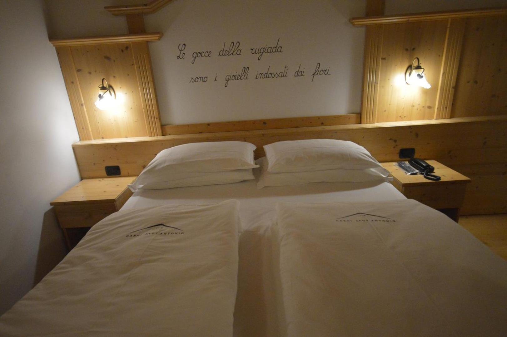 Hotel Garni Sant'Antonio Con Spa มาดอนนาดีกัมปิโญ ภายนอก รูปภาพ