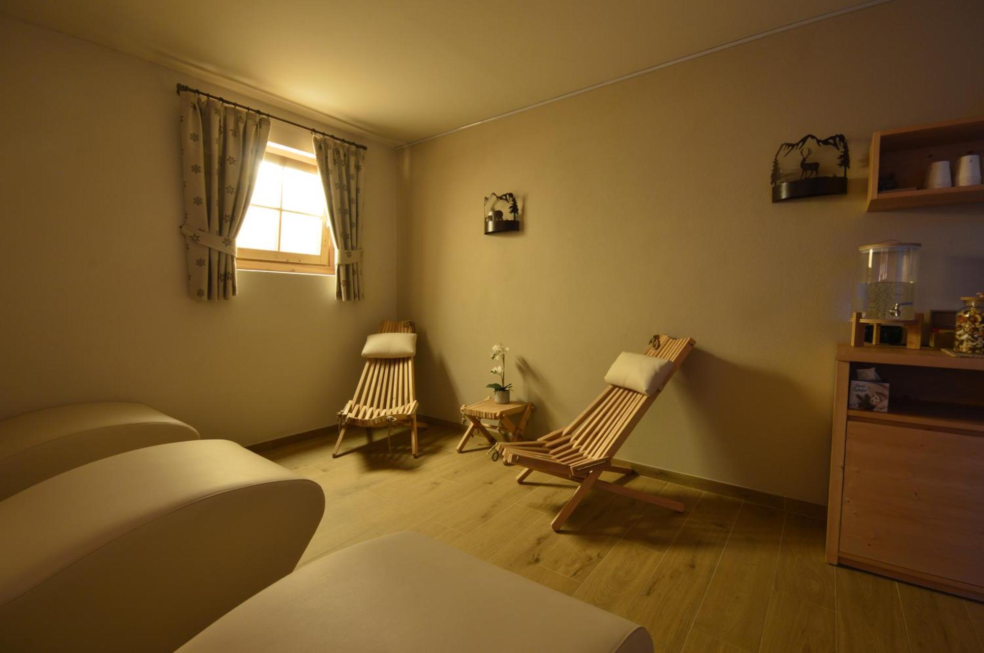 Hotel Garni Sant'Antonio Con Spa มาดอนนาดีกัมปิโญ ภายนอก รูปภาพ