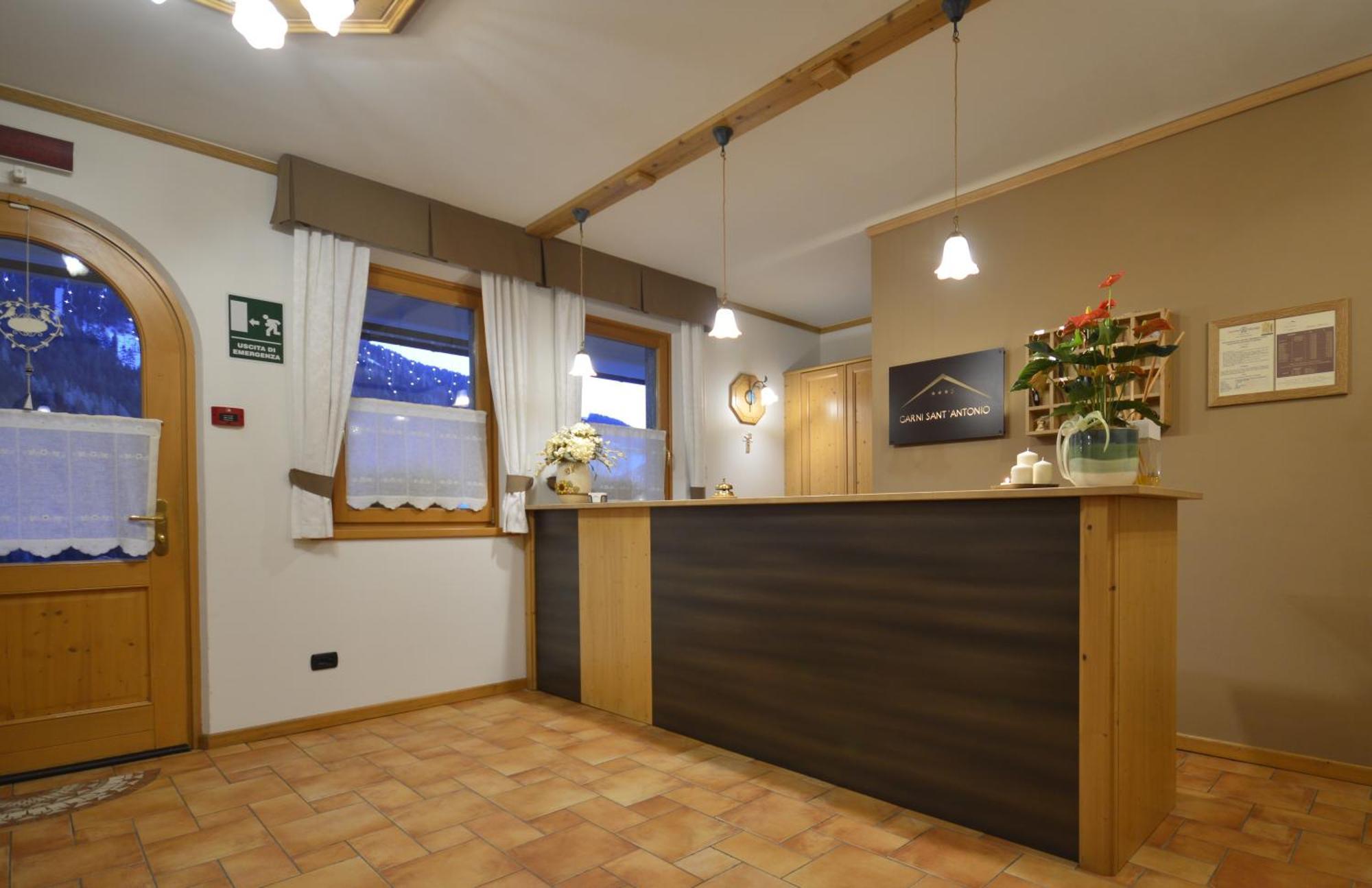 Hotel Garni Sant'Antonio Con Spa มาดอนนาดีกัมปิโญ ภายนอก รูปภาพ