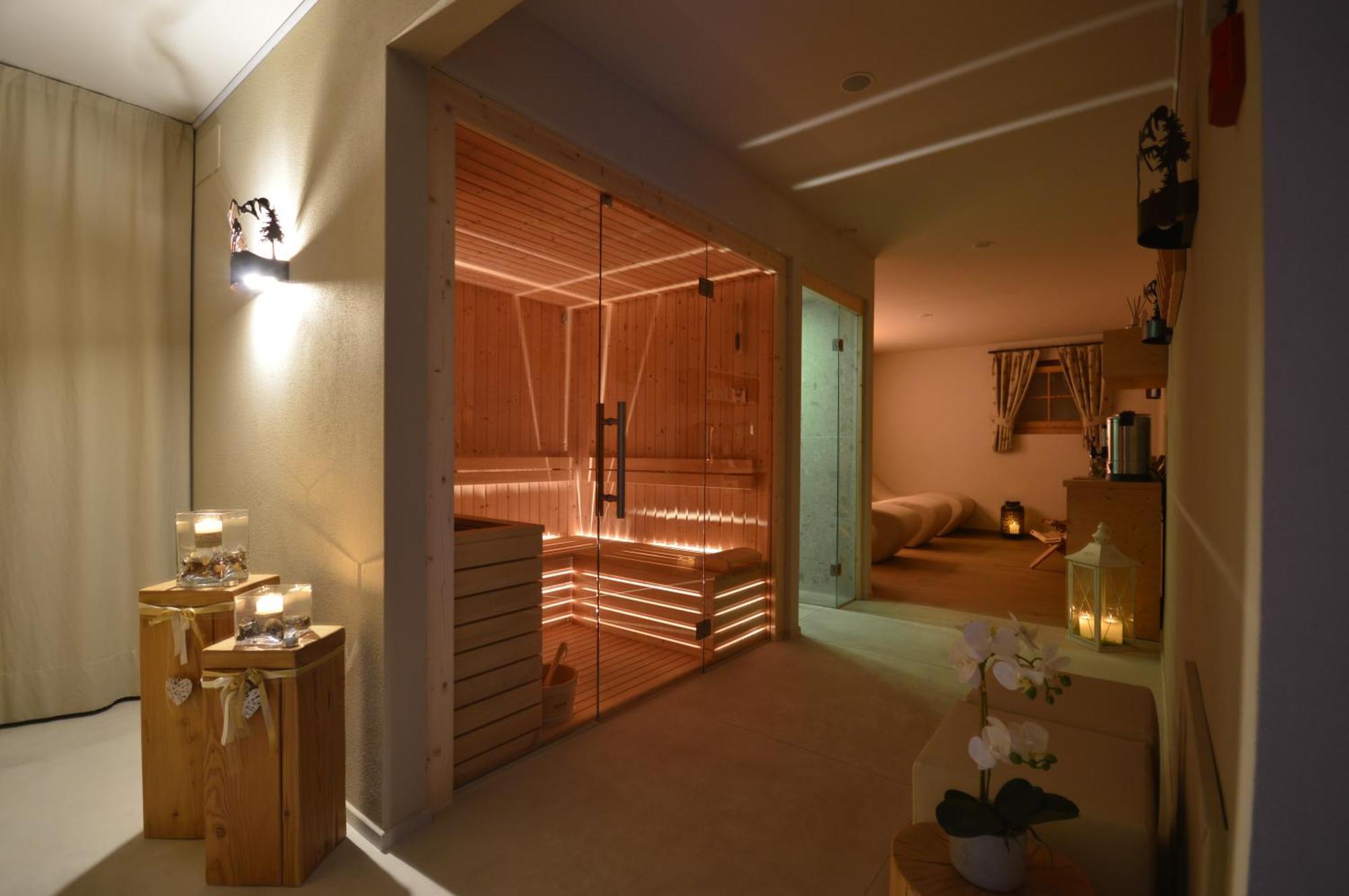 Hotel Garni Sant'Antonio Con Spa มาดอนนาดีกัมปิโญ ภายนอก รูปภาพ